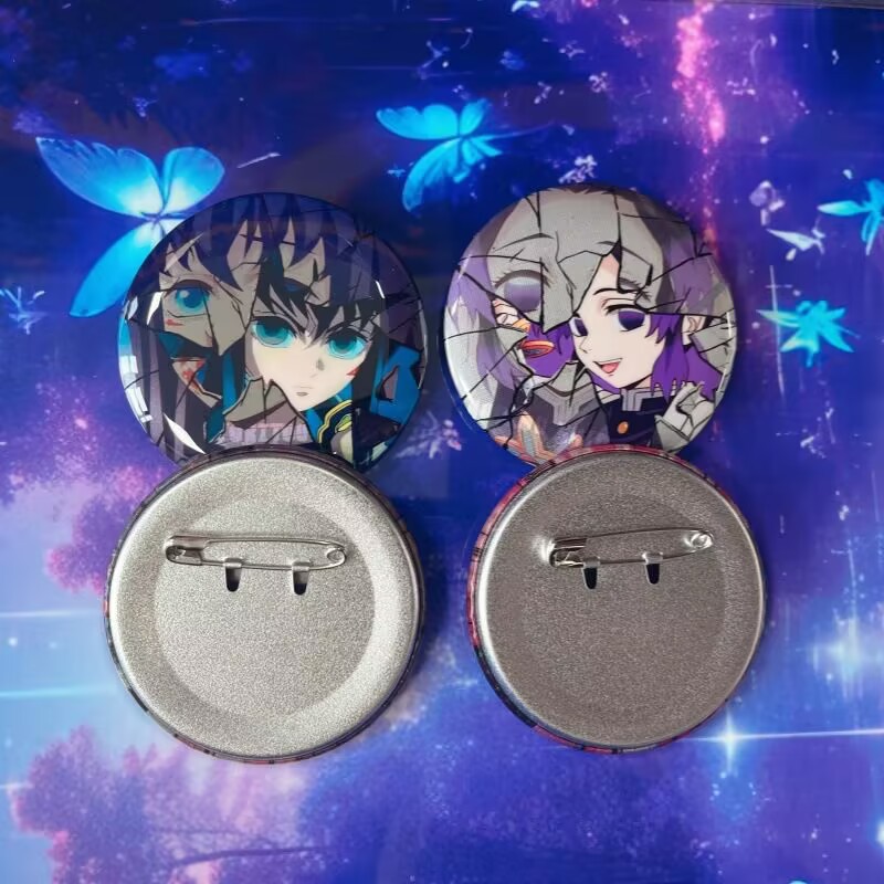 Demon Slayer Broken Badge Anim - Anime Merchandise Demon Slayer reseña y precio